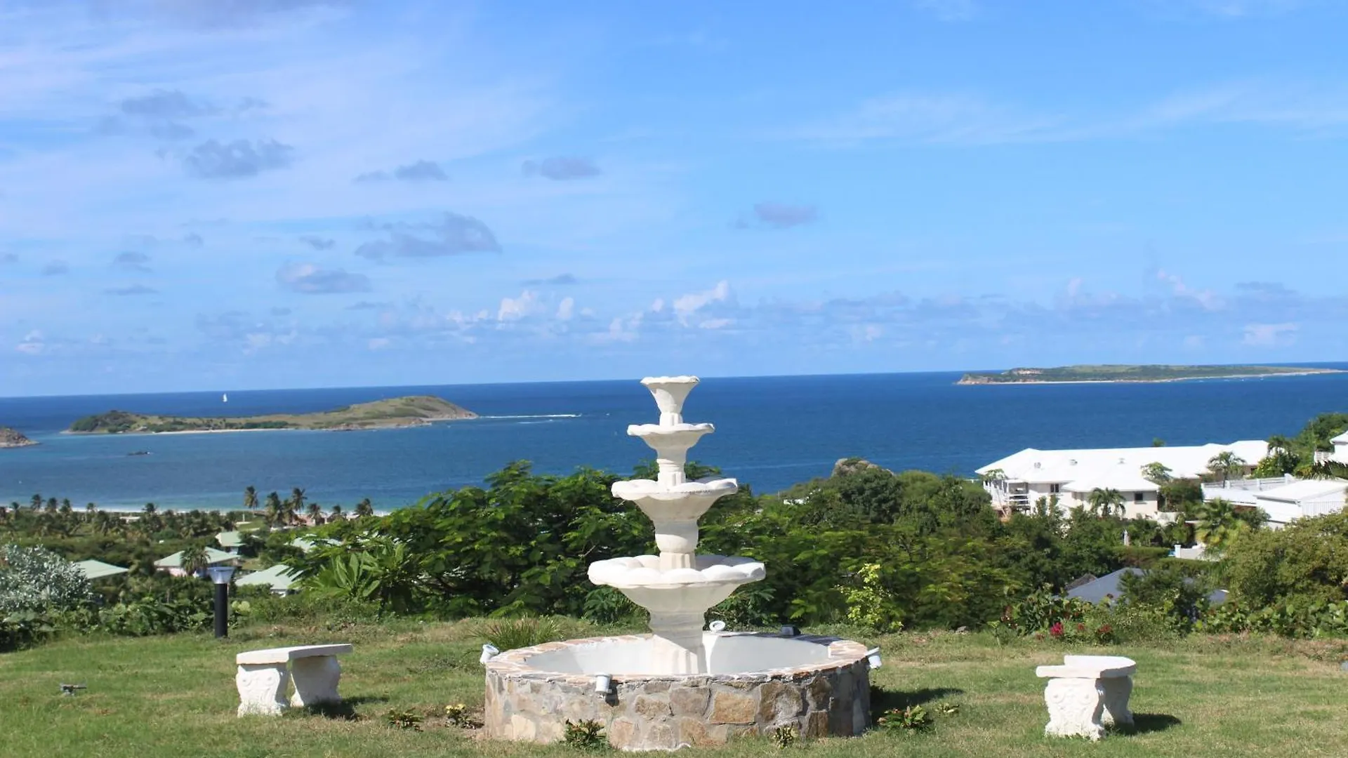 Villa Fleurs De Lys Orient Bay